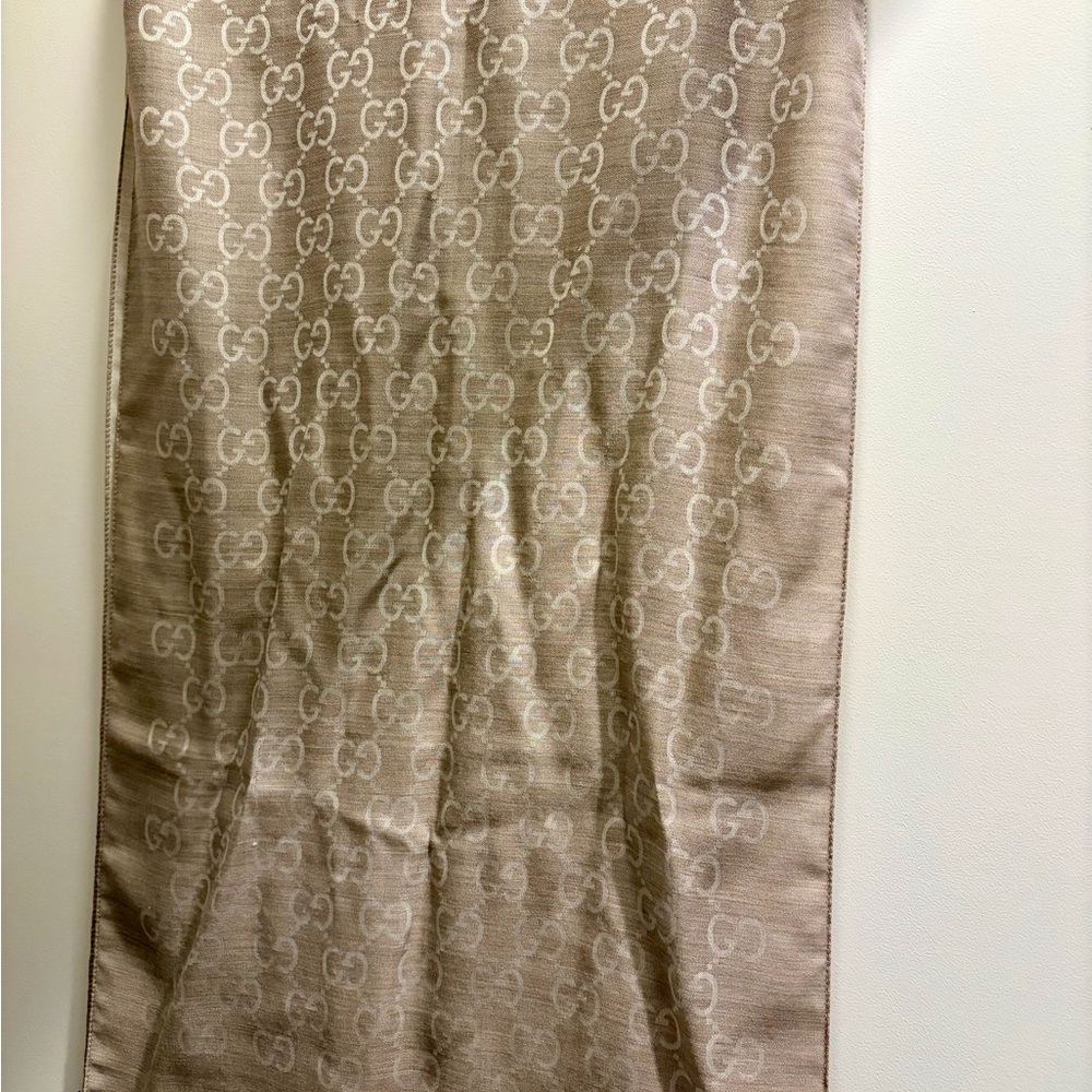 Gucci Tan GG Patterned Scarf - Picture 2 of 5